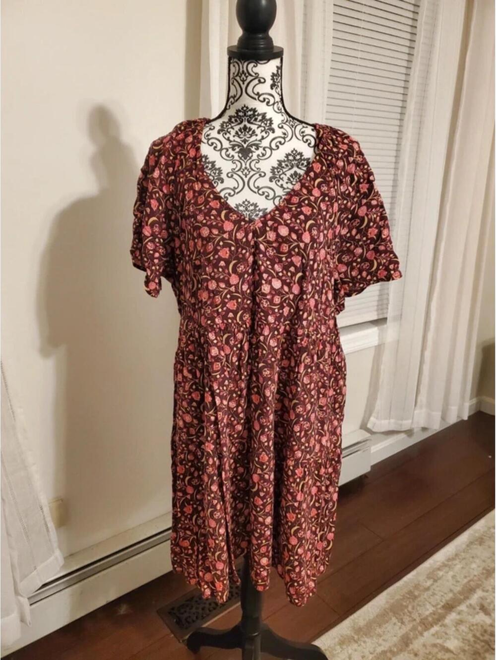 Old Navy Floral Print Dress